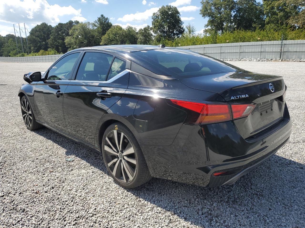 2019 Nissan Altima Sr - zdjęcie 2