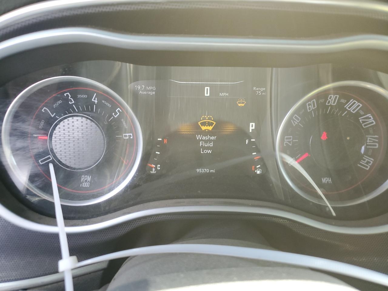 2017 Dodge Challenger Sxt - zdjęcie 9