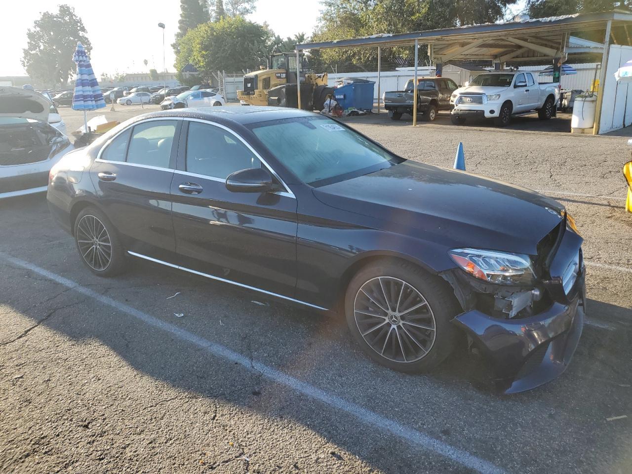 2020 Mercedes-Benz C 300 - zdjęcie 4