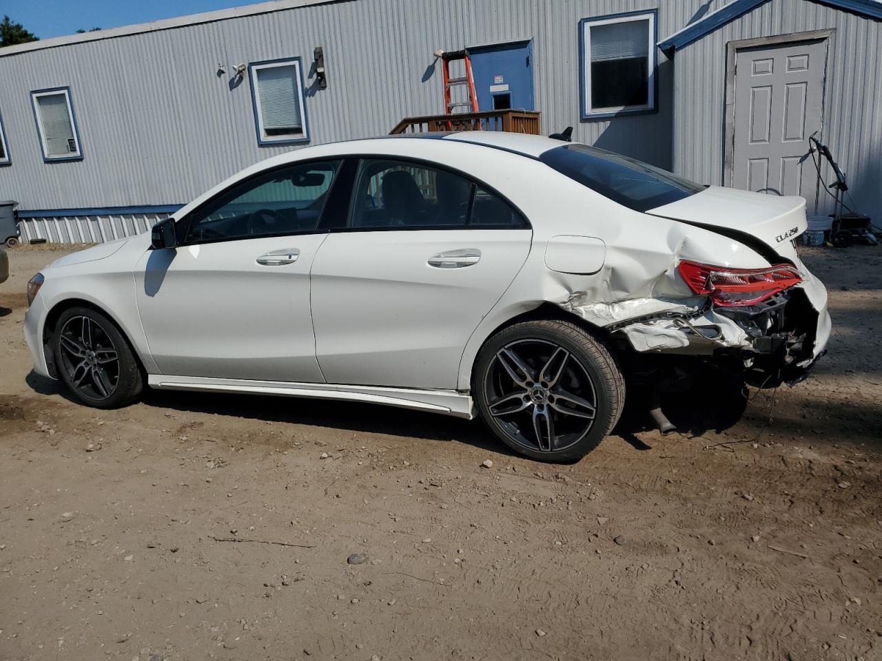 2018 Mercedes-Benz Cla-Class - zdjęcie 2