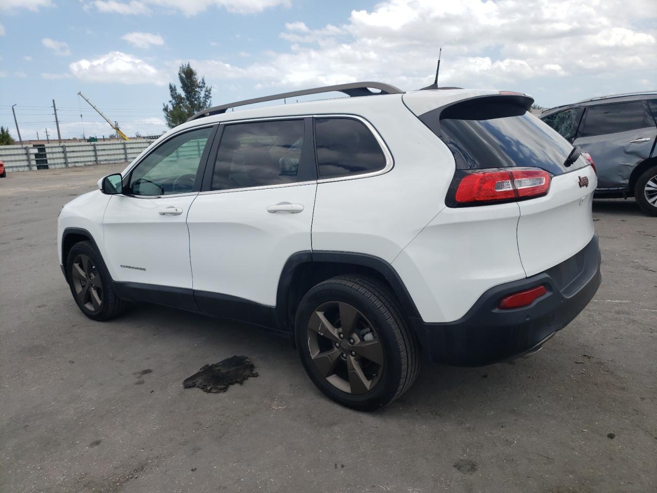 2017 Jeep Cherokee Latitude - zdjęcie 2