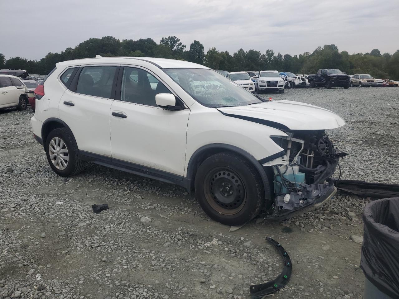 2017 Nissan Rogue - zdjęcie 4