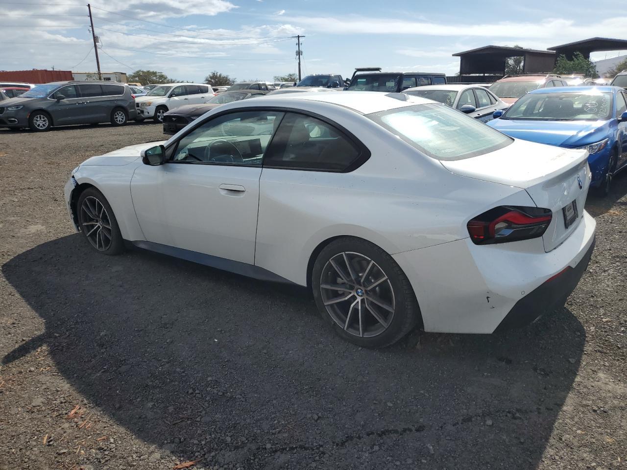2023 BMW 230I - zdjęcie 2