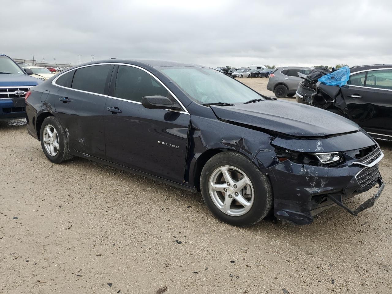2017 Chevrolet Malibu Ls - zdjęcie 4