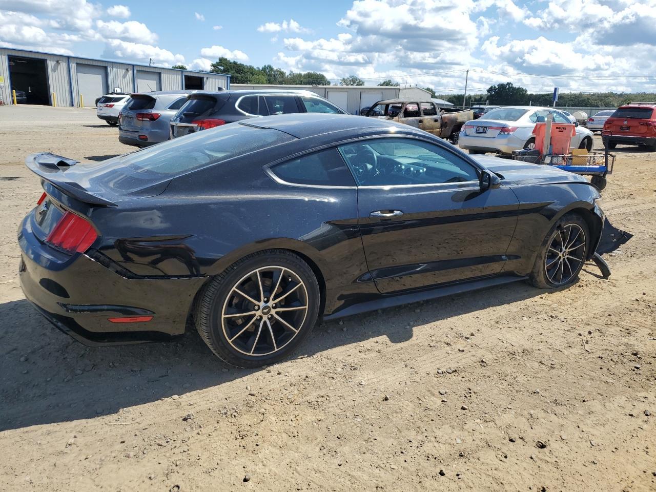 2016 Ford Mustang - zdjęcie 3