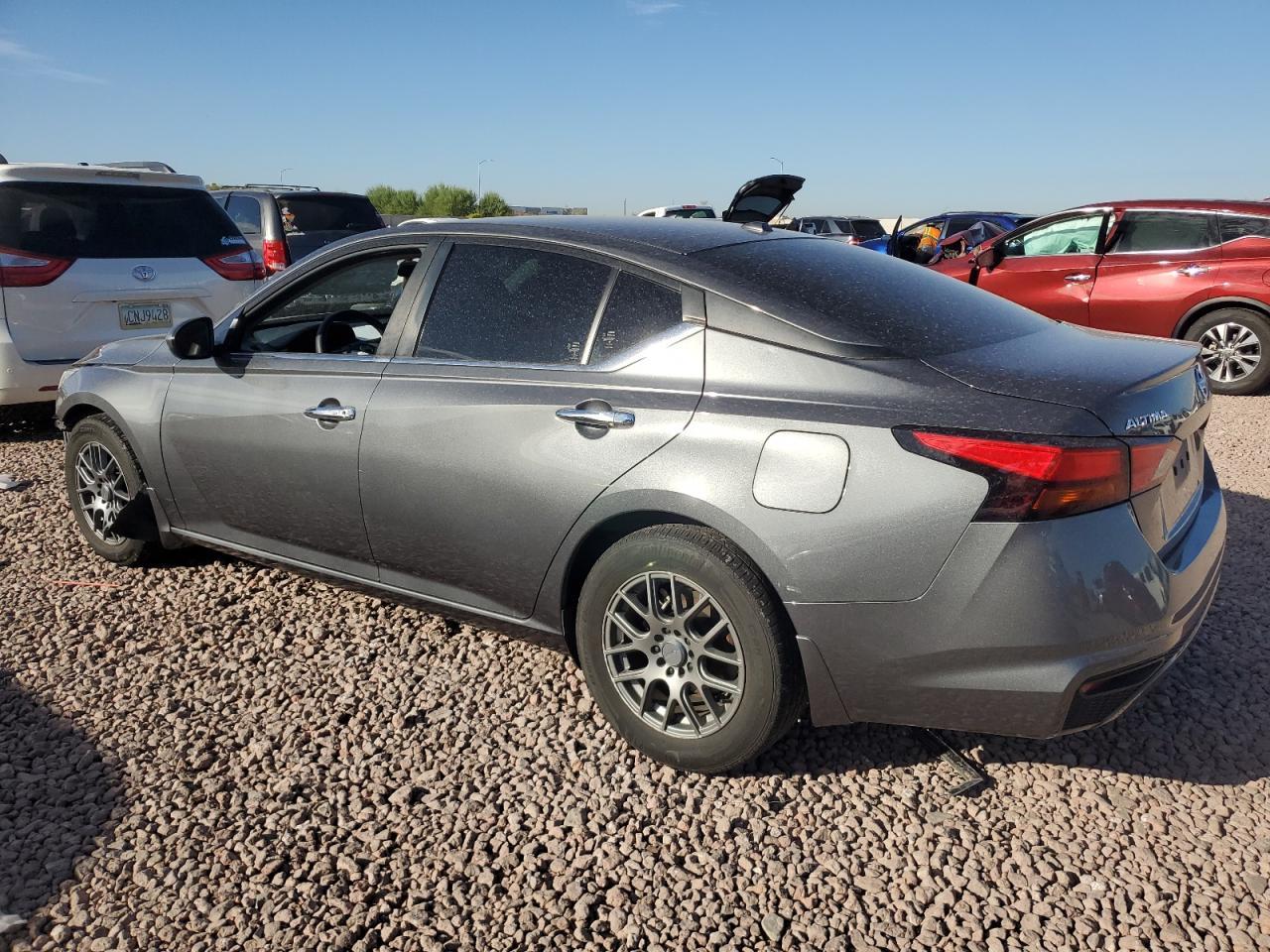 2019 Nissan Altima - zdjęcie 2