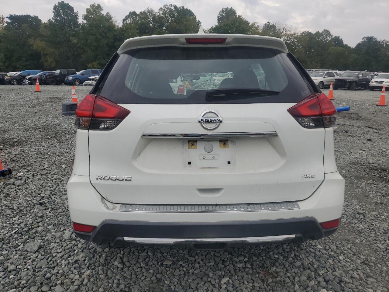 2017 Nissan Rogue - zdjęcie 6