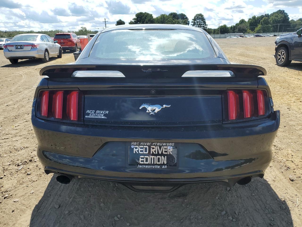 2016 Ford Mustang - zdjęcie 6