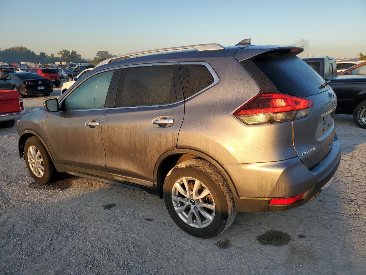 2018 Nissan Rogue S - zdjęcie 2