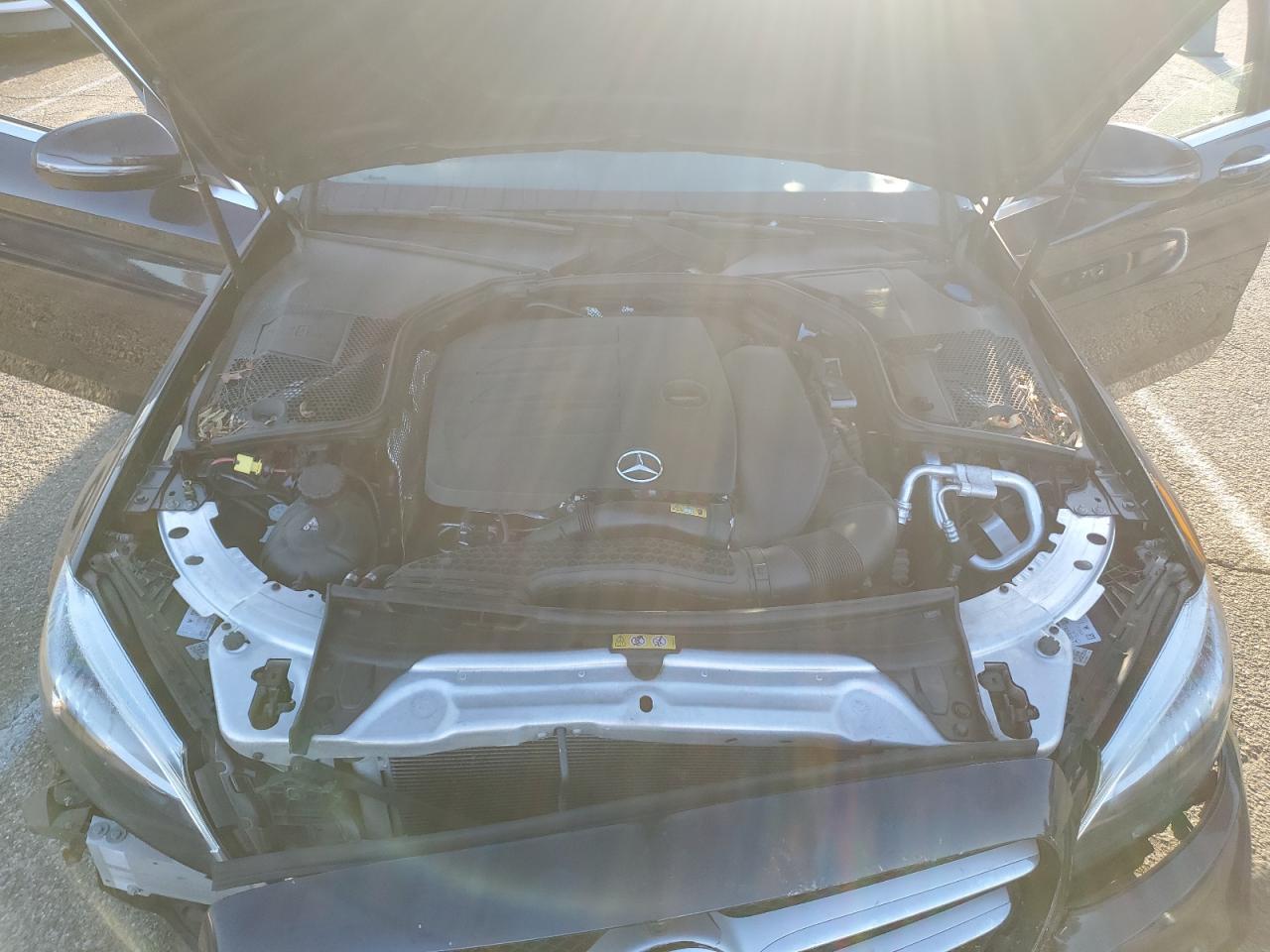 2020 Mercedes-Benz C 300 - zdjęcie 12