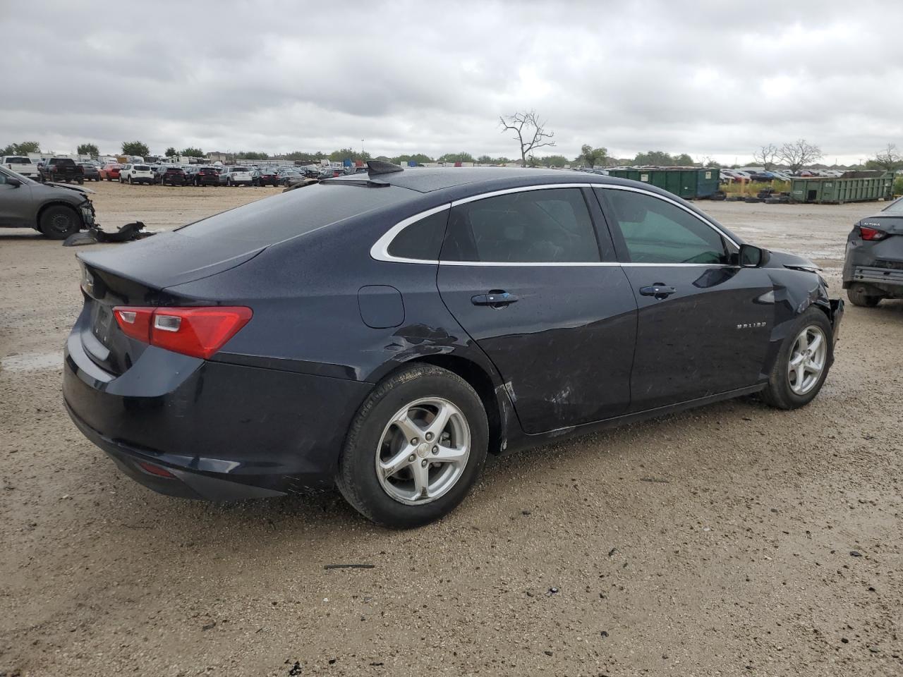 2017 Chevrolet Malibu Ls - zdjęcie 3