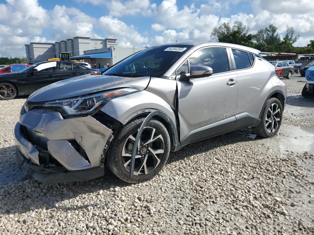 2019 Toyota C-Hr Xle - zdjęcie główne