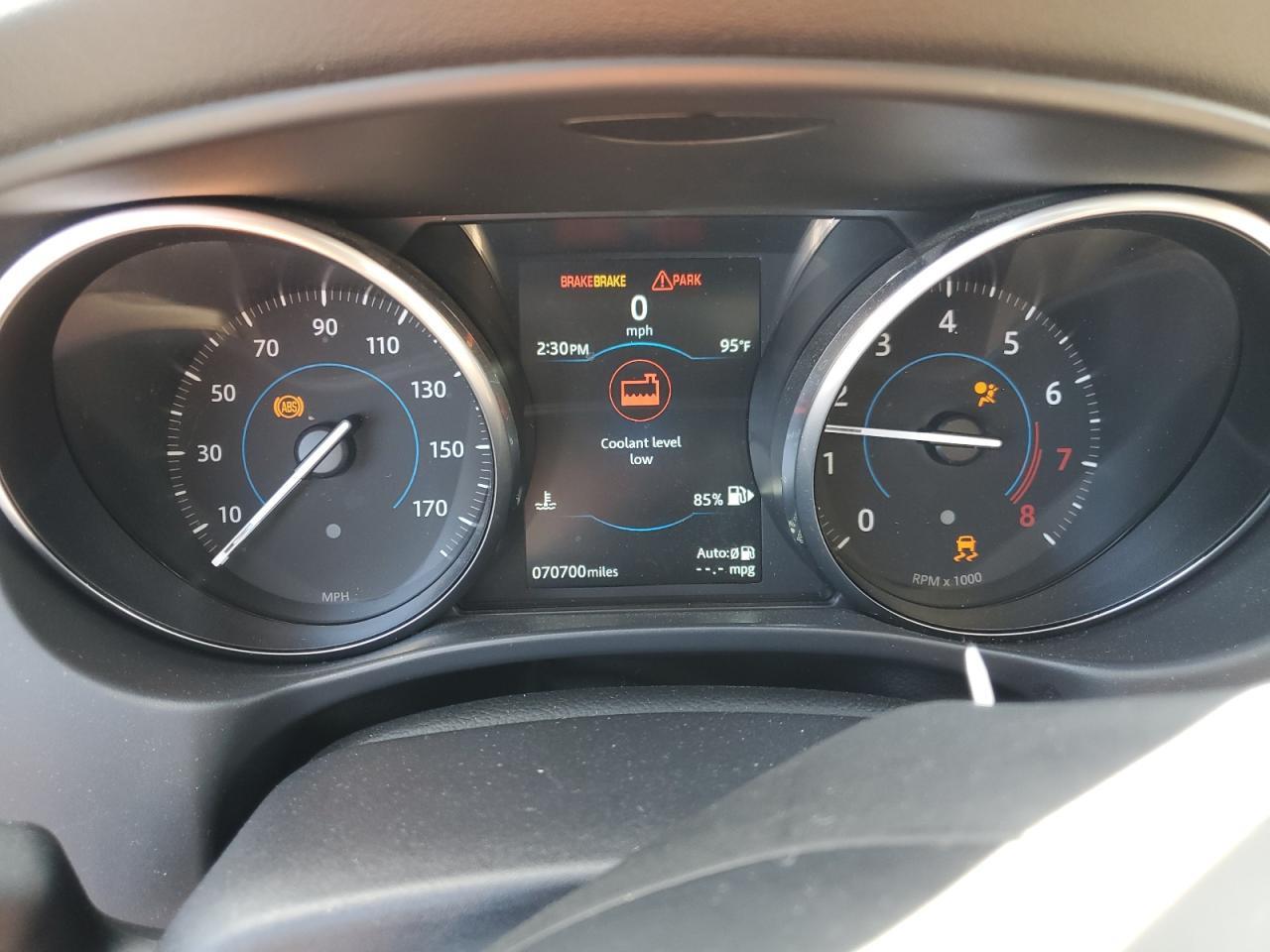 2018 Jaguar Xe Premium - zdjęcie 9