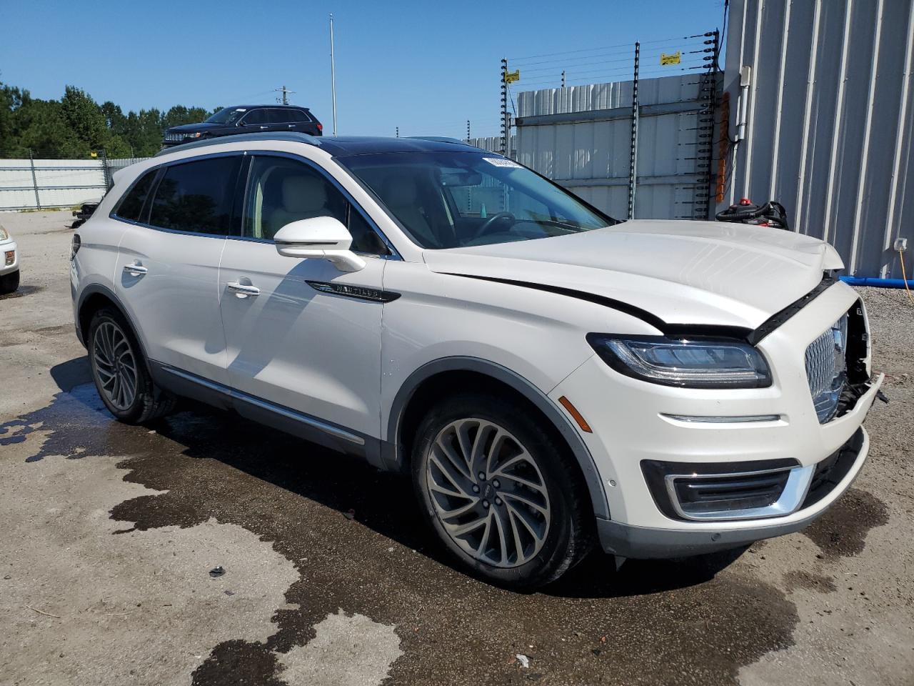 2019 Lincoln Nautilus Reserve - zdjęcie 4