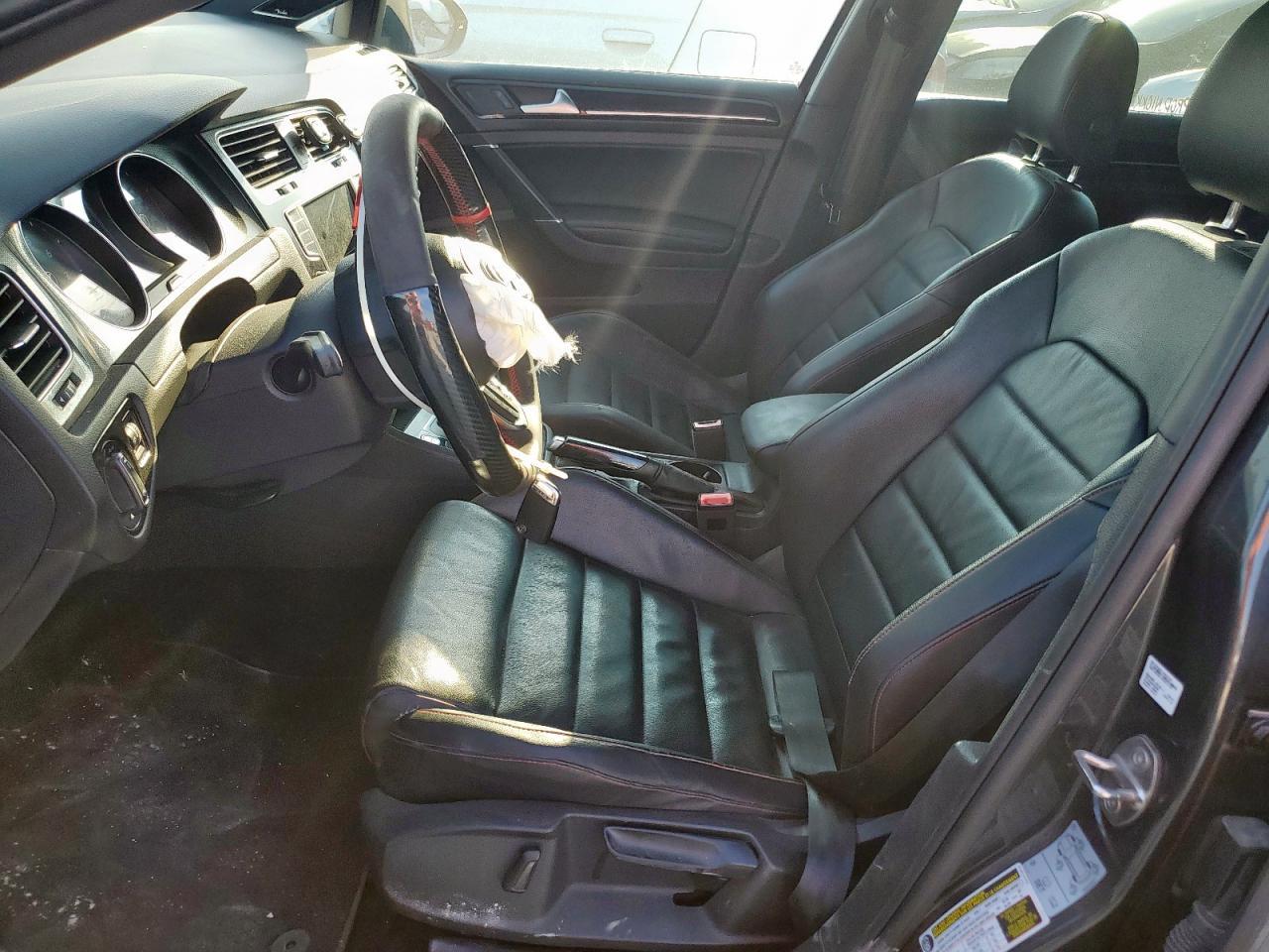 2017 Volkswagen GTI - zdjęcie 7
