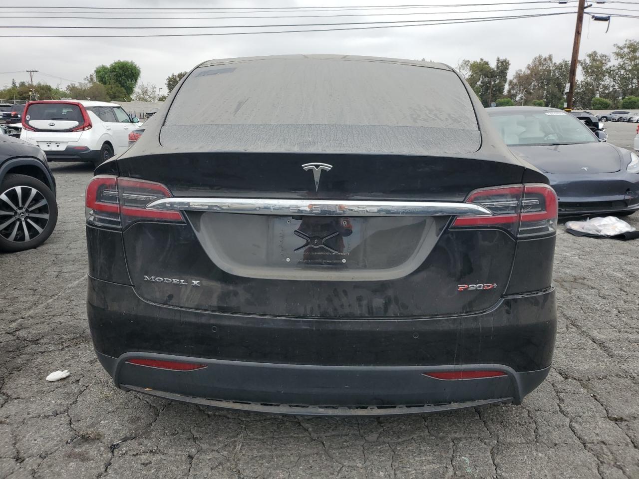2016 Tesla Model X - zdjęcie 6