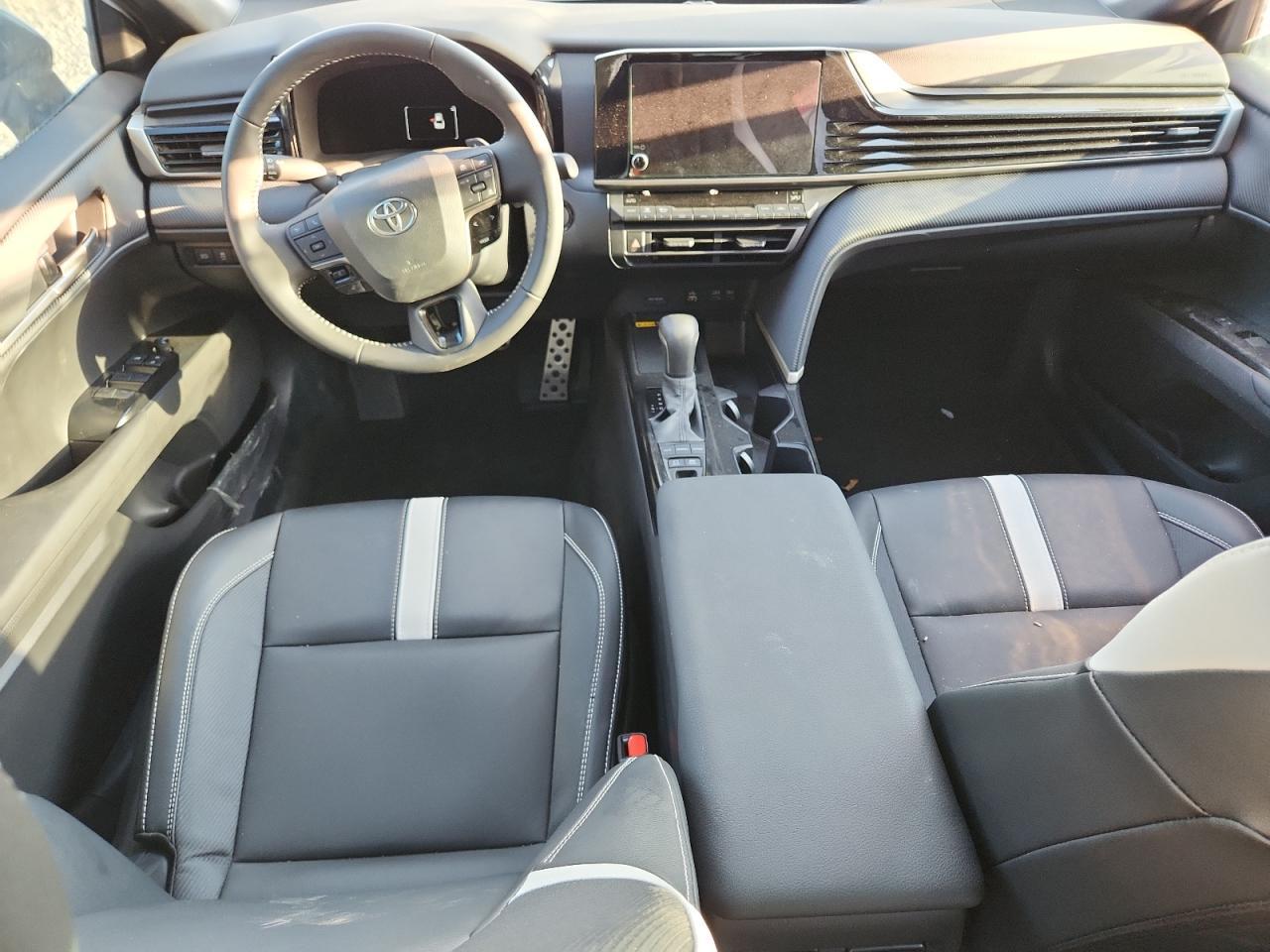 2025 Toyota Camry Xse - zdjęcie 8