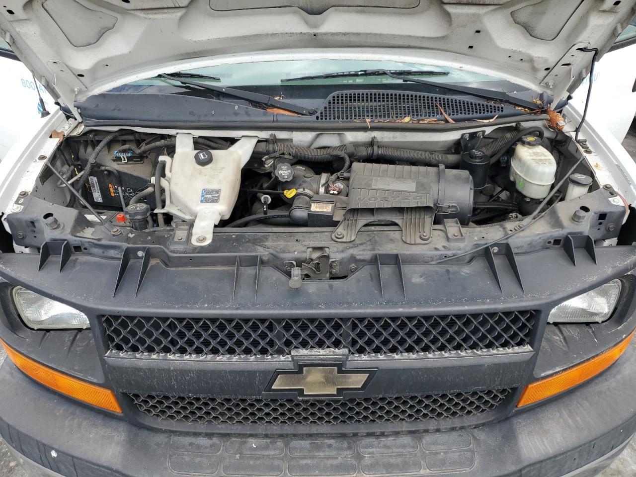 2014 Chevrolet Express G2500 - zdjęcie 11