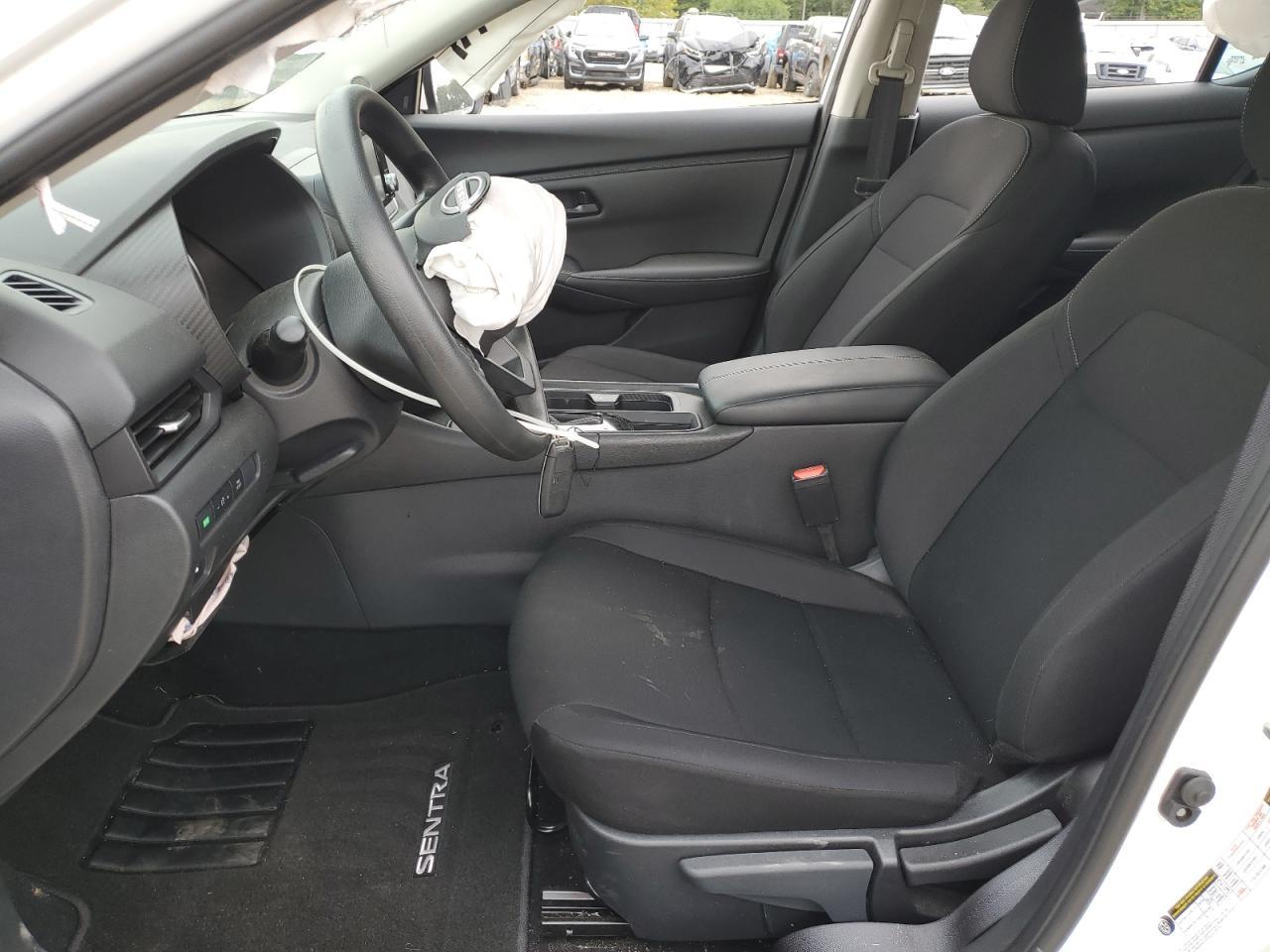 2025 Nissan Sentra - zdjęcie 7