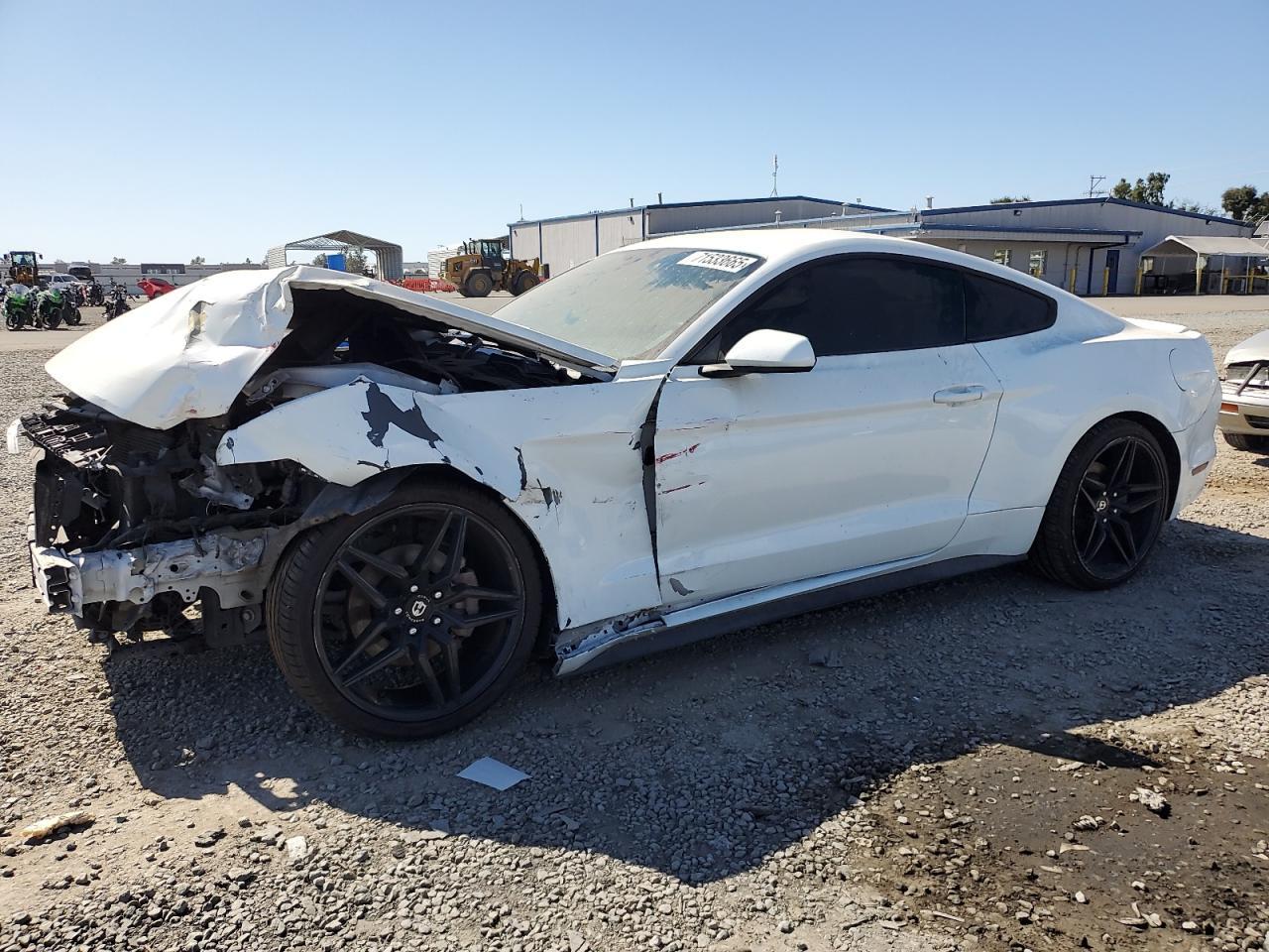 2016 Ford Mustang - zdjęcie główne