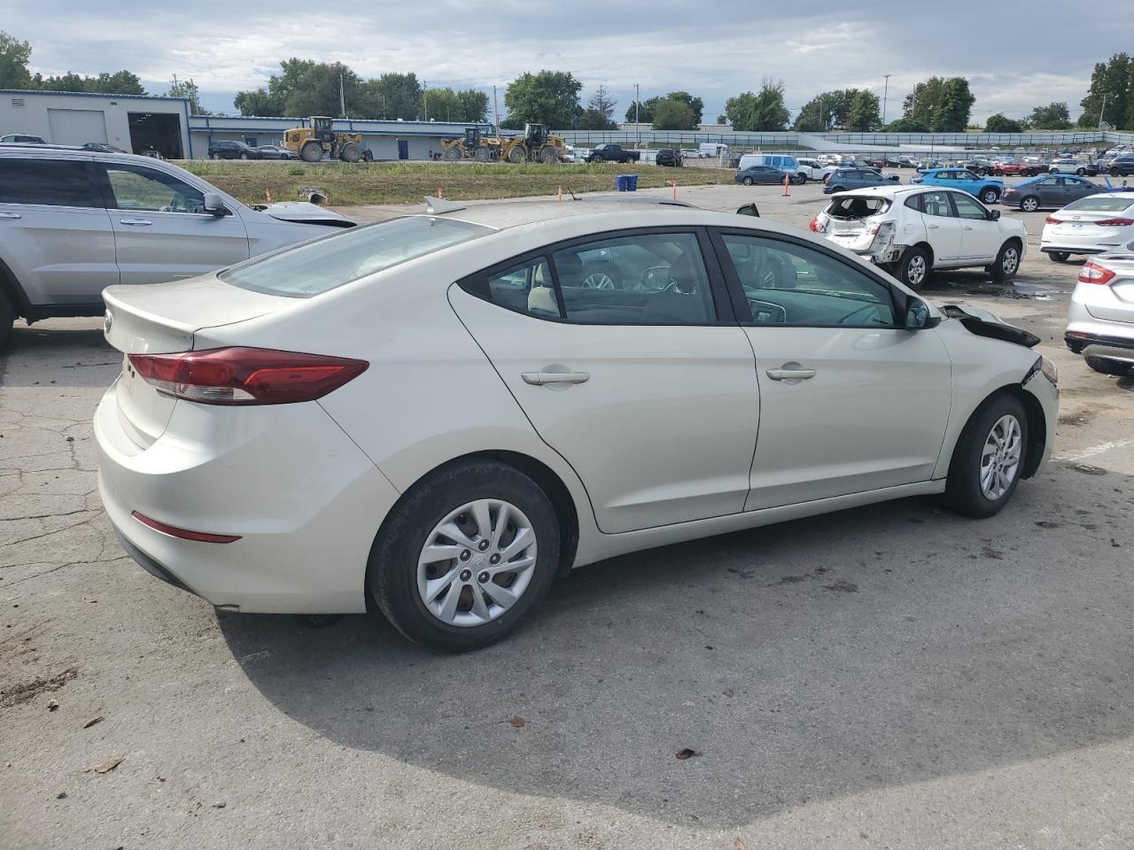2017 Hyundai Elantra - zdjęcie 3