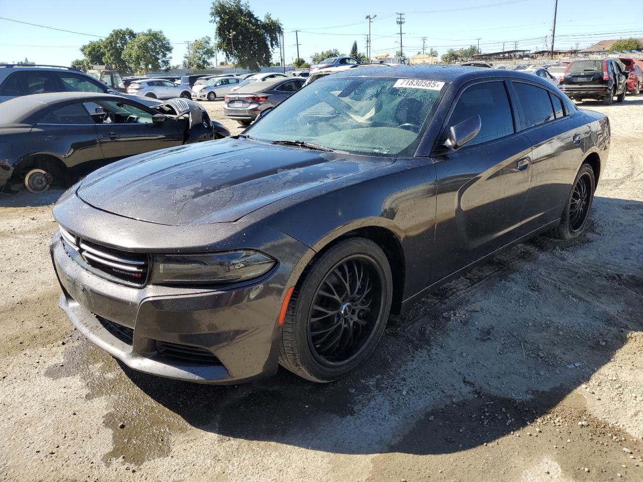 2015 Dodge Charger - zdjęcie główne