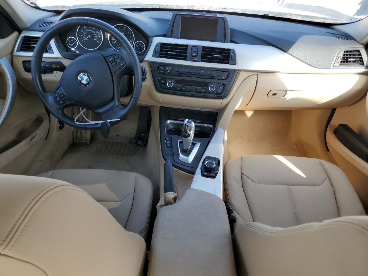 2015 BMW 320 I xDrive - zdjęcie 8
