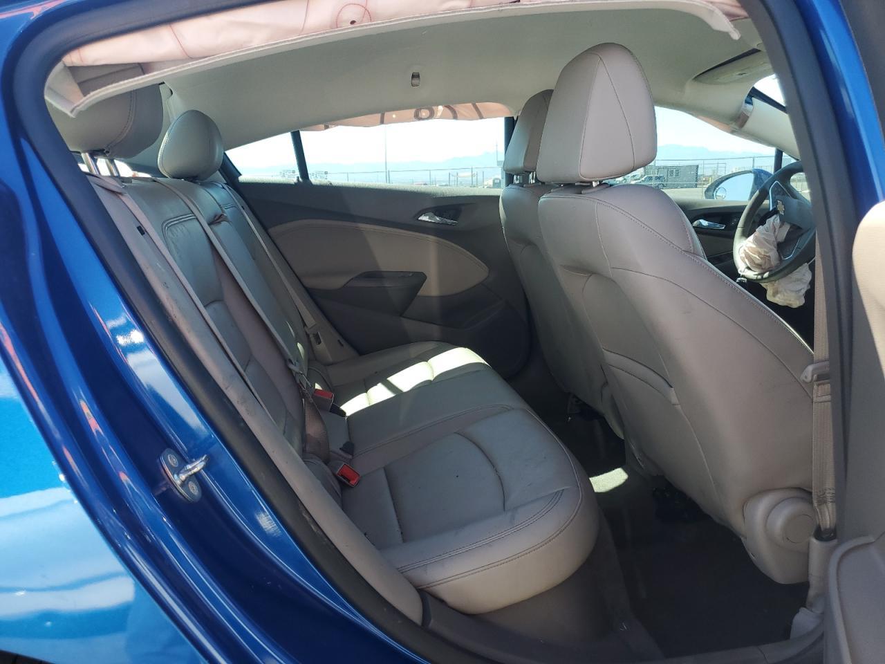 2018 Chevrolet Cruze Premier - zdjęcie 10