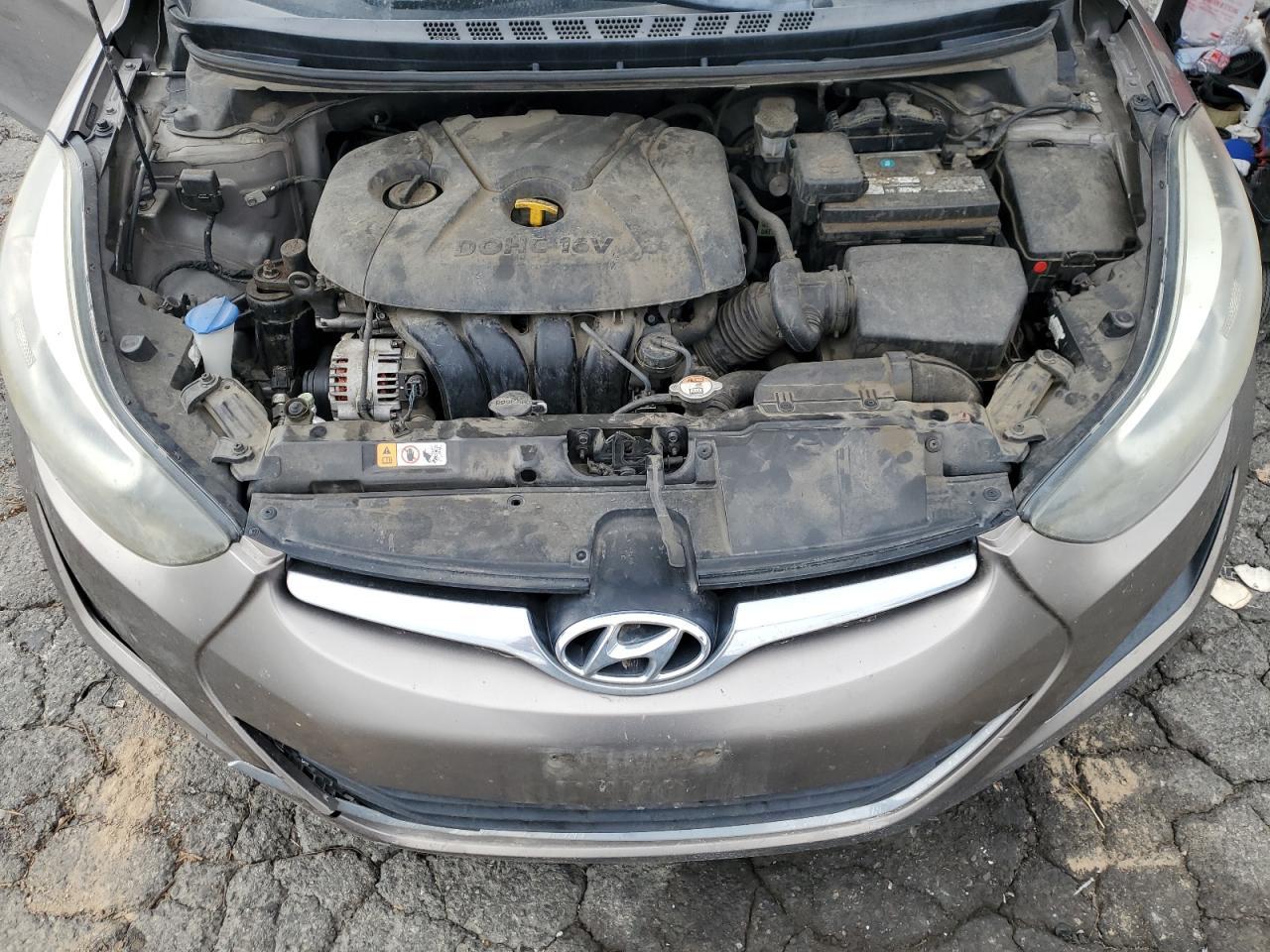 2014 Hyundai Elantra - zdjęcie 11