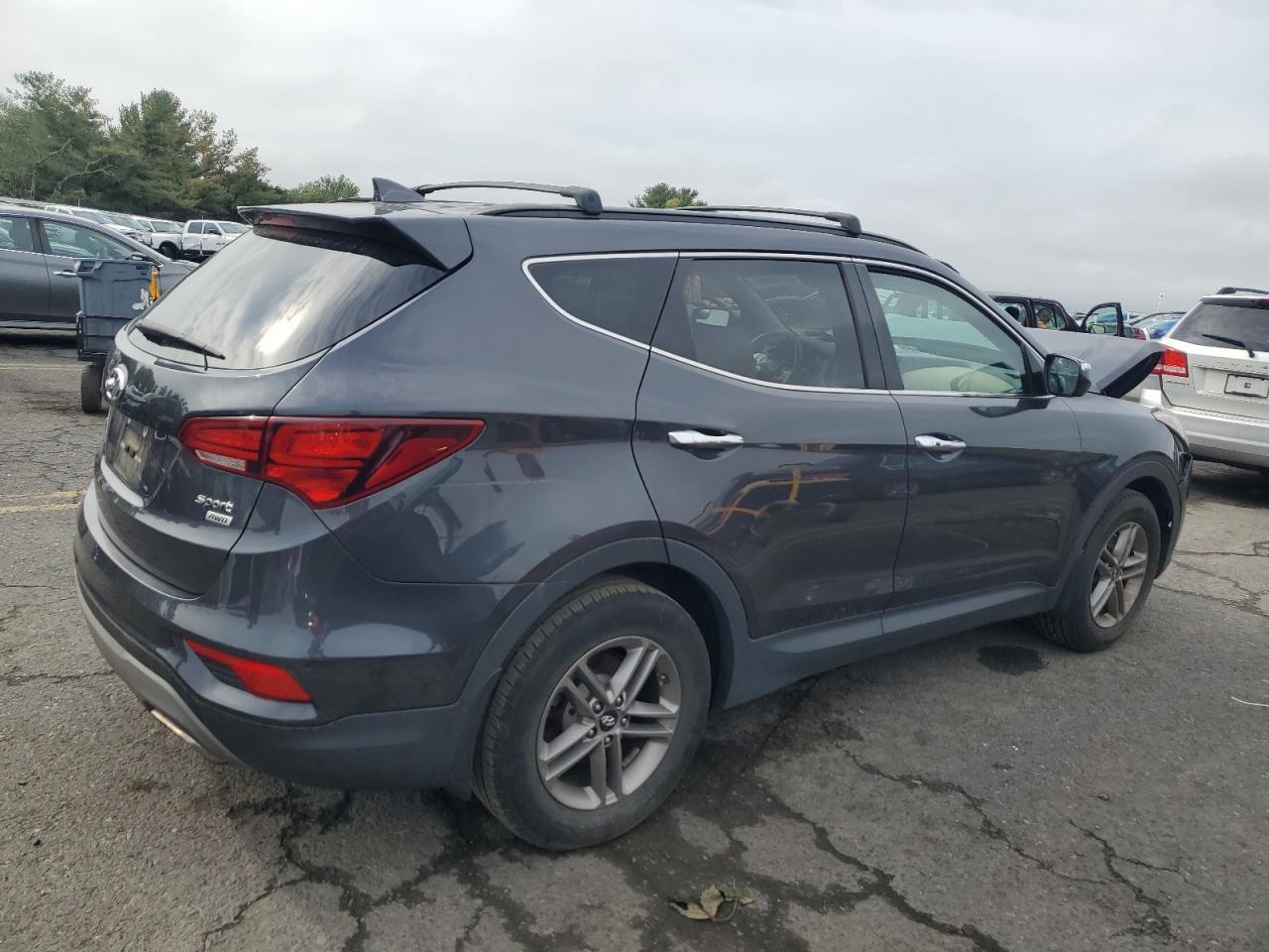 2018 Hyundai Santa Fe - zdjęcie 3