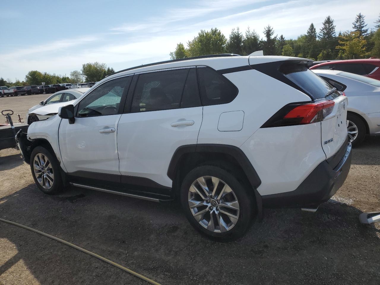 2021 Toyota RAV 4 - zdjęcie 2