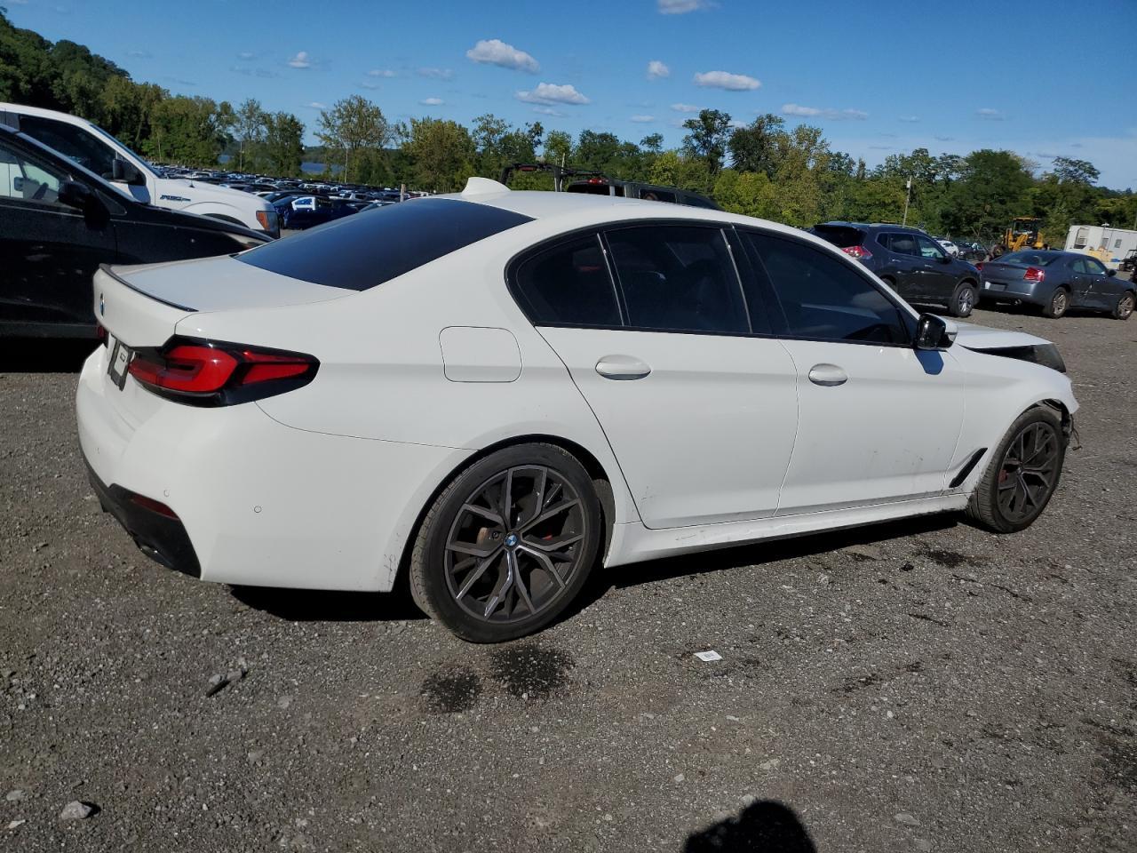 2023 BMW Seria 5 530i - zdjęcie 3
