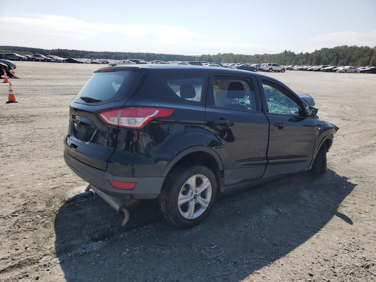 2016 Ford Escape S - zdjęcie 3