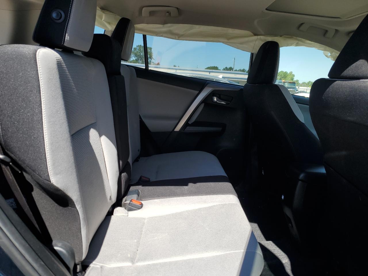 2018 Toyota Rav4 Adventure - zdjęcie 10