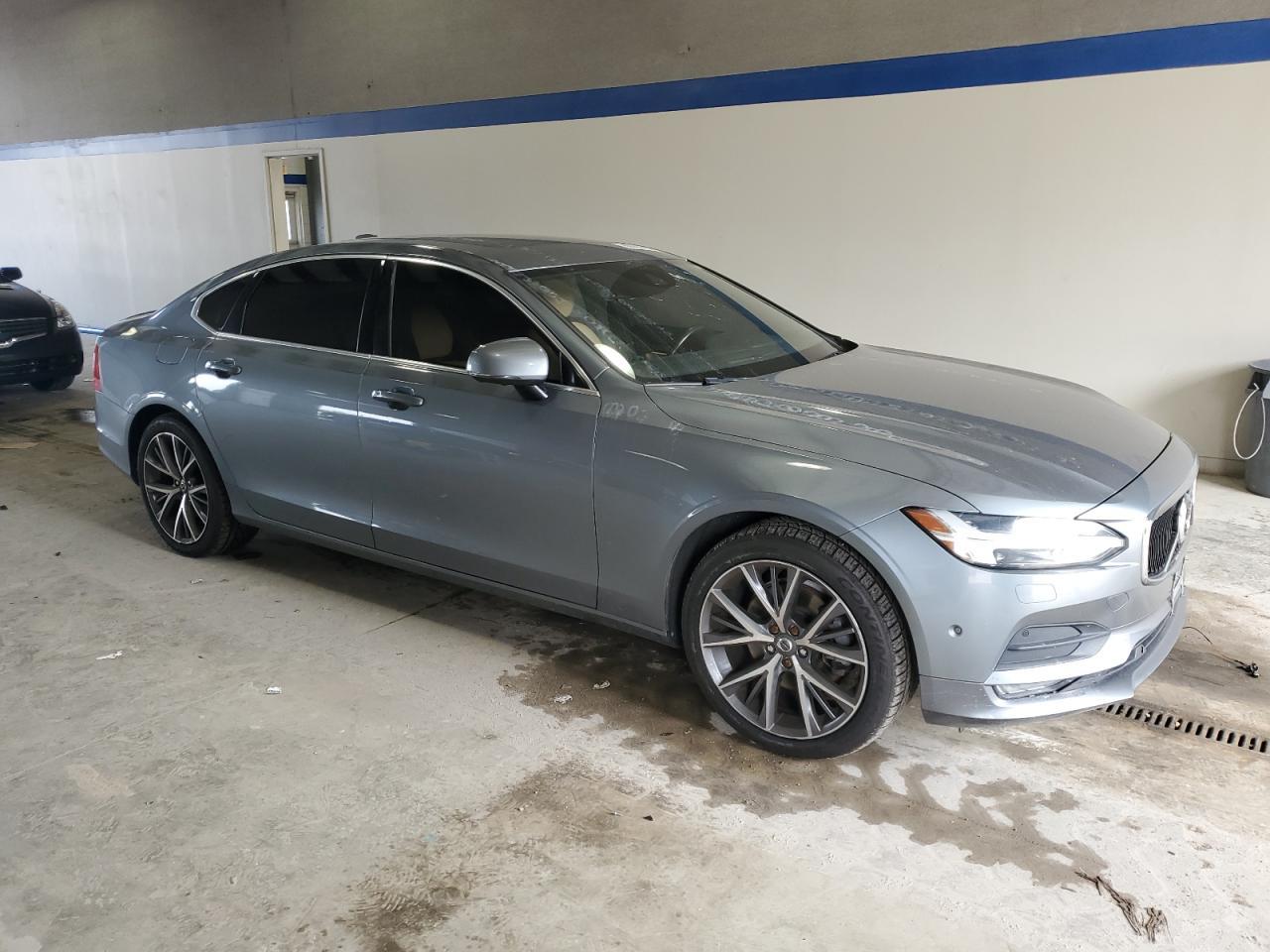 2018 Volvo S90 T5 Momentum - zdjęcie 4
