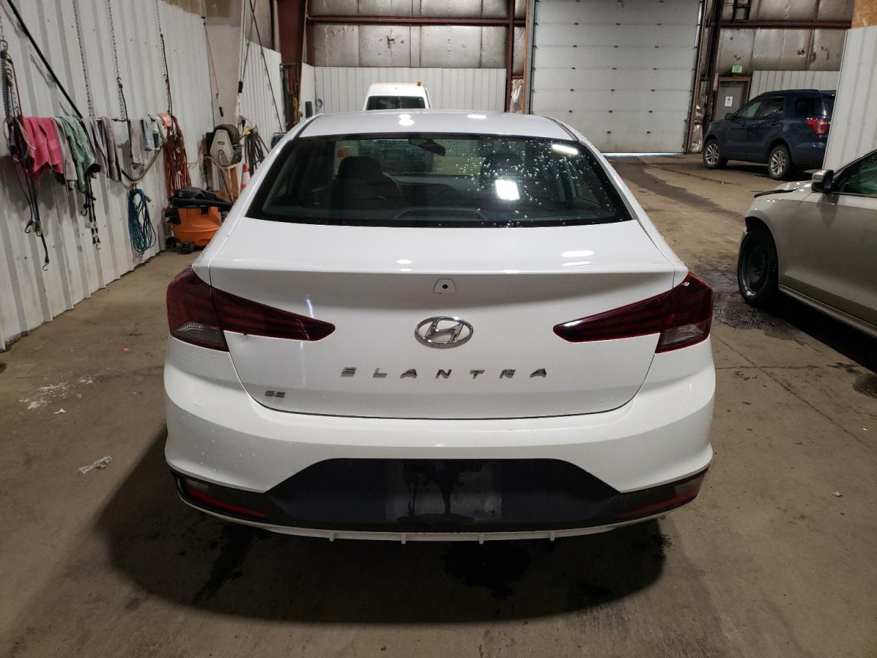 2019 Hyundai Elantra Se - zdjęcie 6