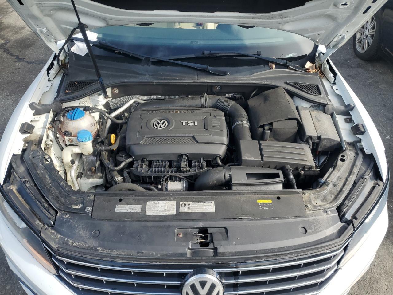 2017 Volkswagen Passat - zdjęcie 11