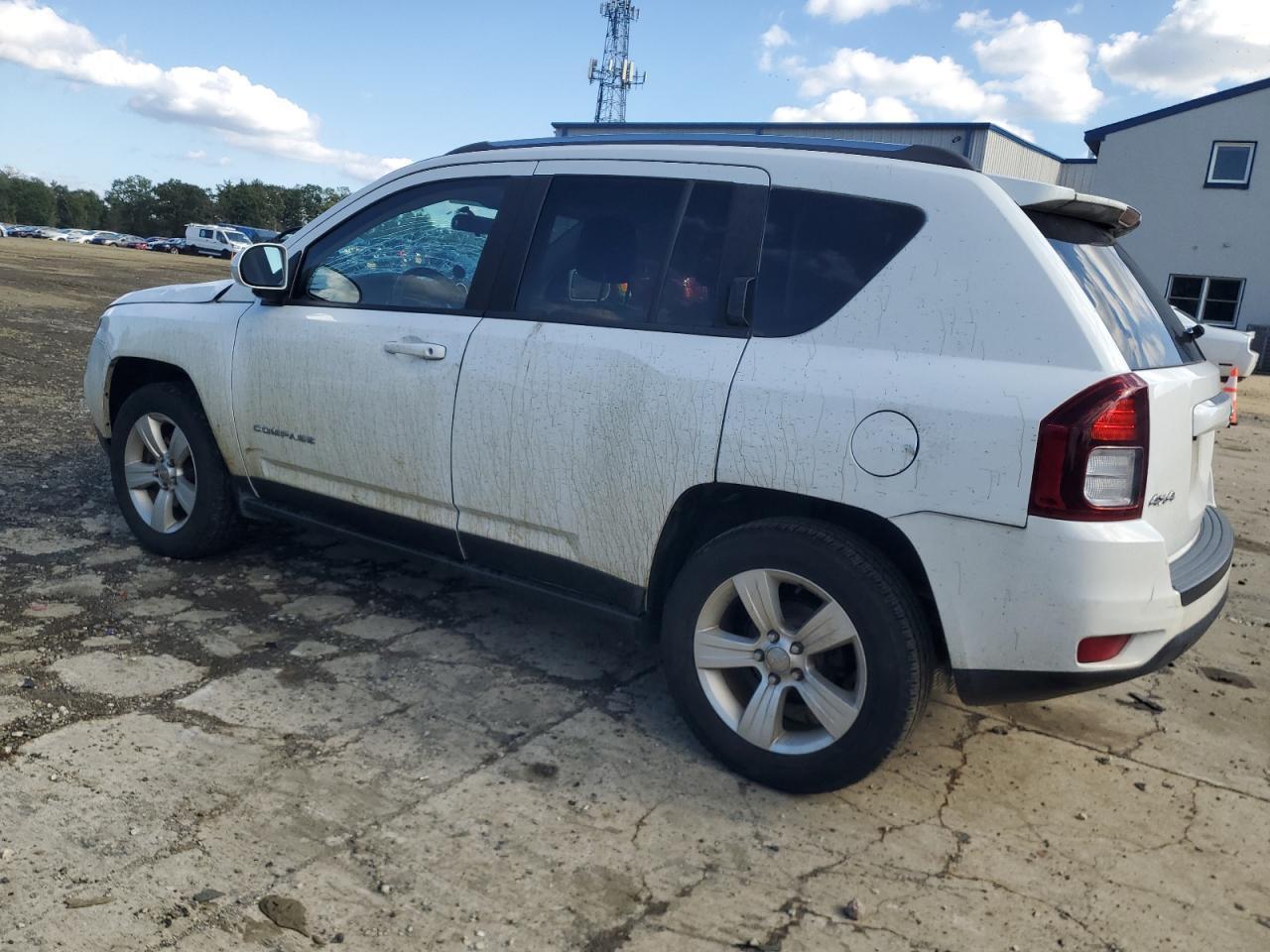 2014 Jeep Compass Latitude - zdjęcie 2