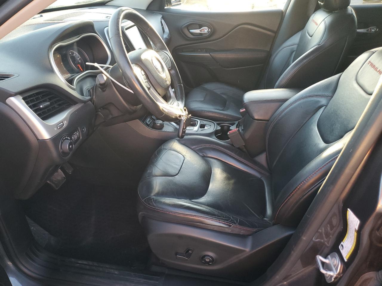 2016 Jeep Cherokee Trailhawk - zdjęcie 7