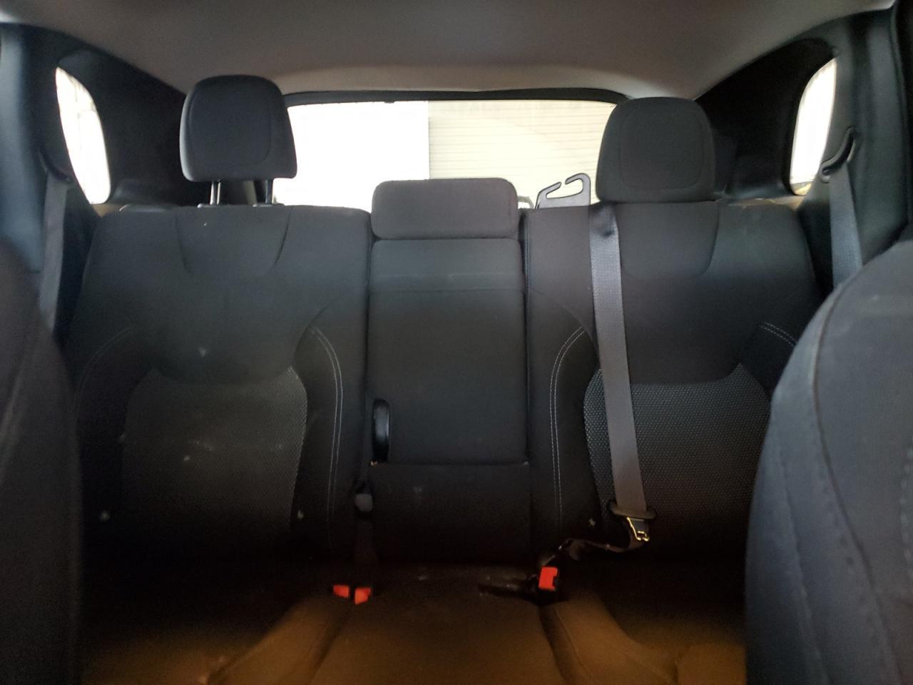 2019 Jeep Cherokee - zdjęcie 10