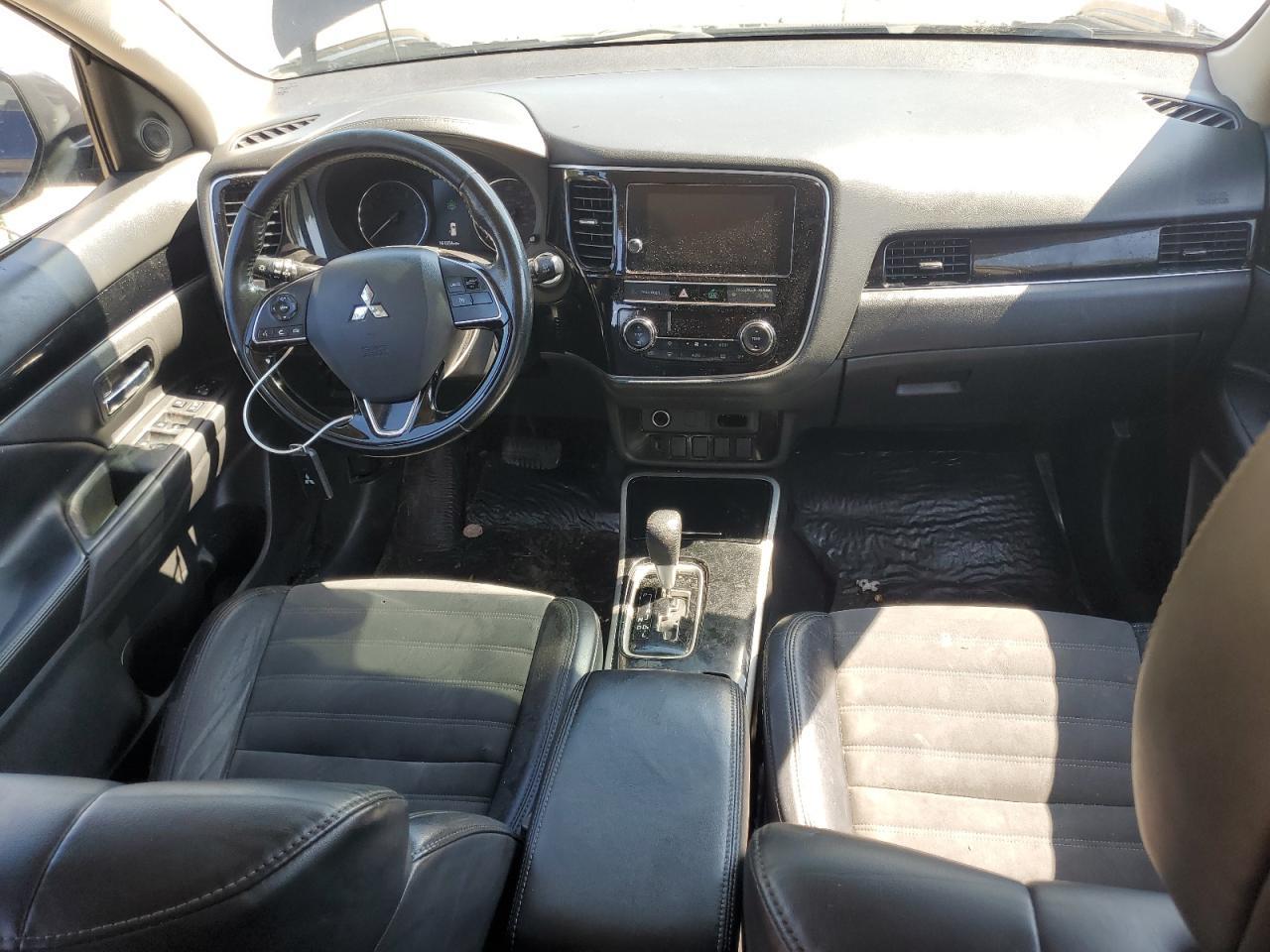 2019 Mitsubishi Outlander Se - zdjęcie 8