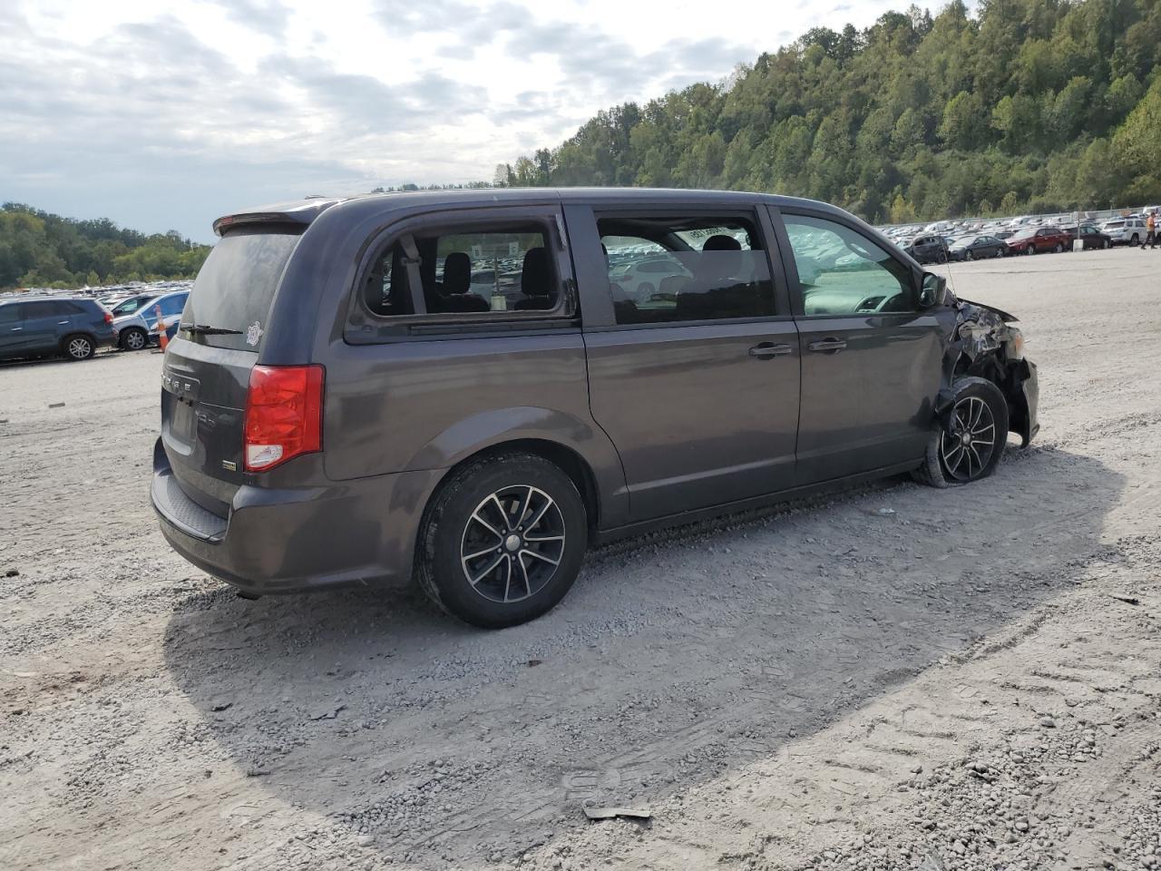 2019 Dodge Grand Caravan Se - zdjęcie 3