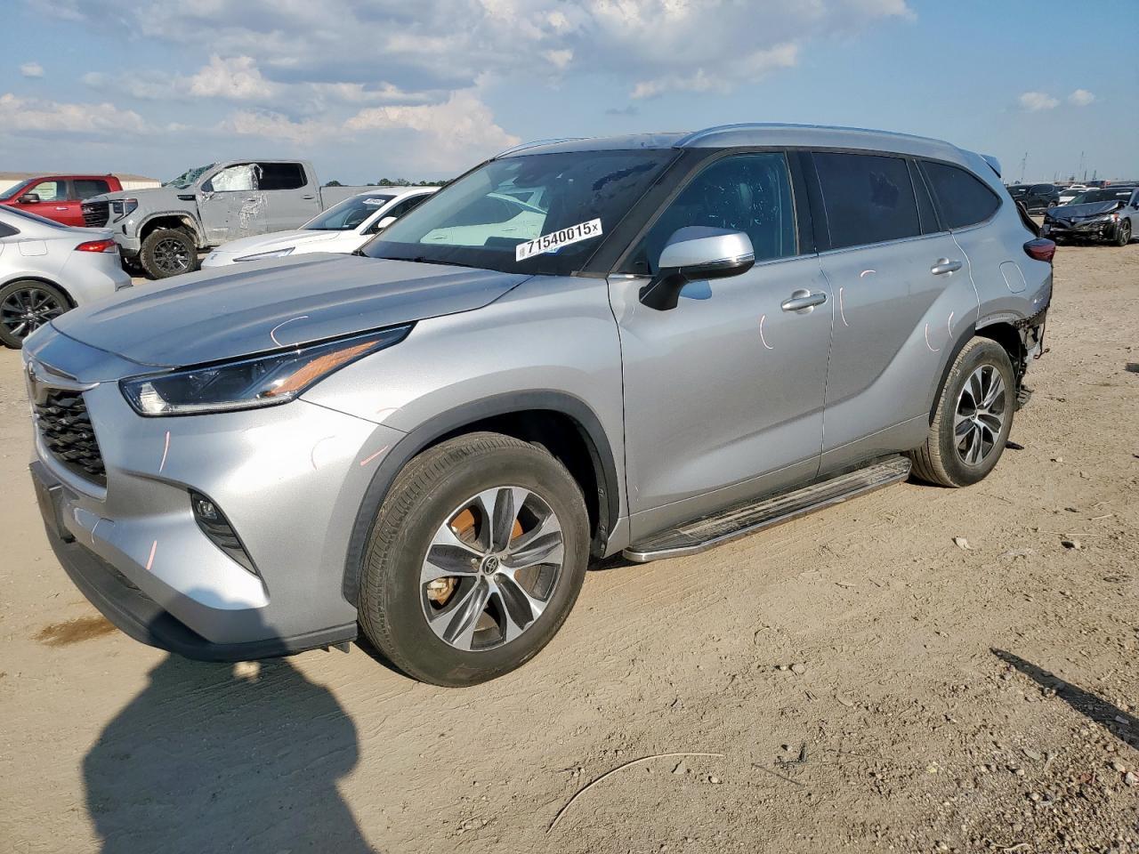 2021 Toyota Highlander - zdjęcie główne