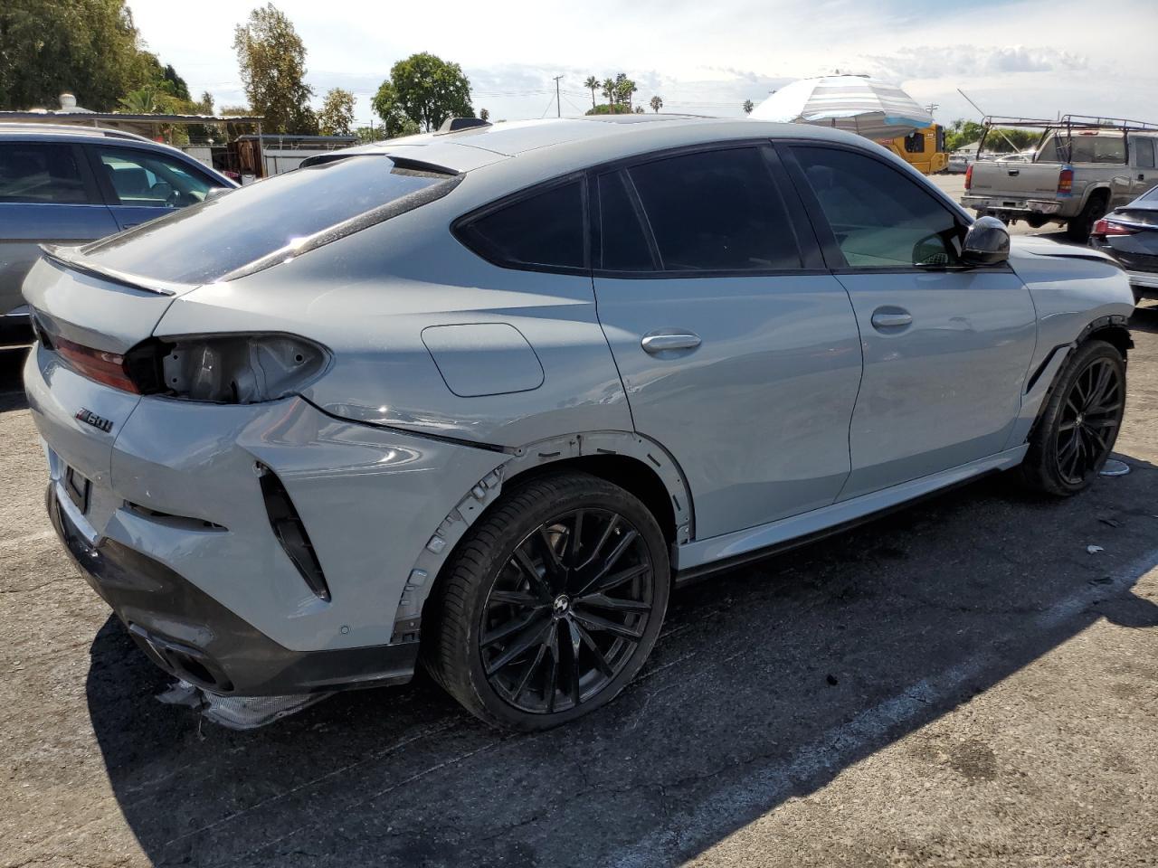 2025 BMW X6 M60I - zdjęcie 3
