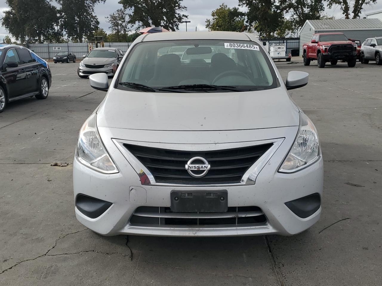 2017 Nissan Versa - zdjęcie 5