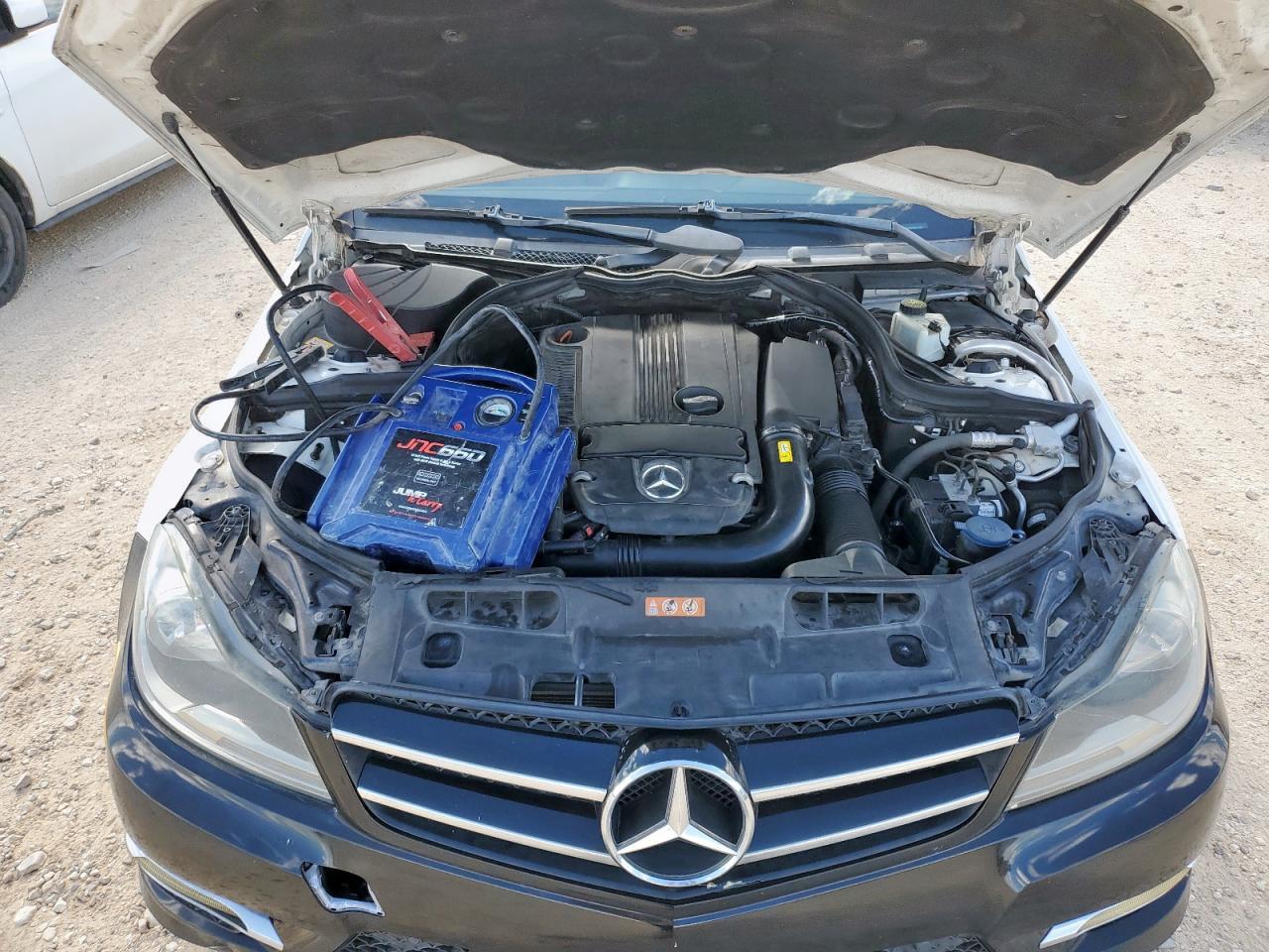 2013 Mercedes-Benz C 250 - zdjęcie 11