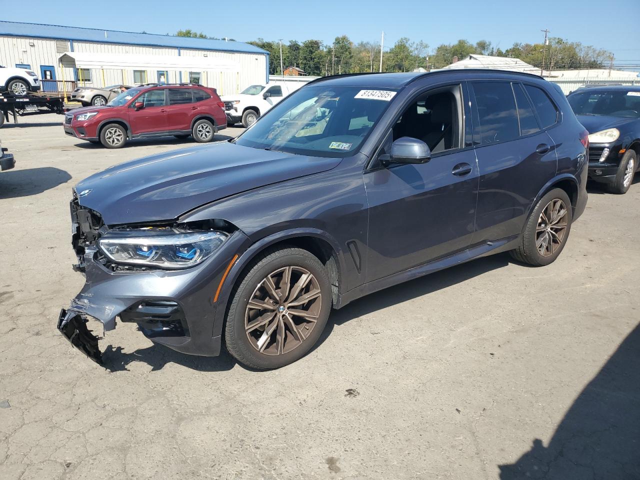 2021 BMW X5 - zdjęcie główne