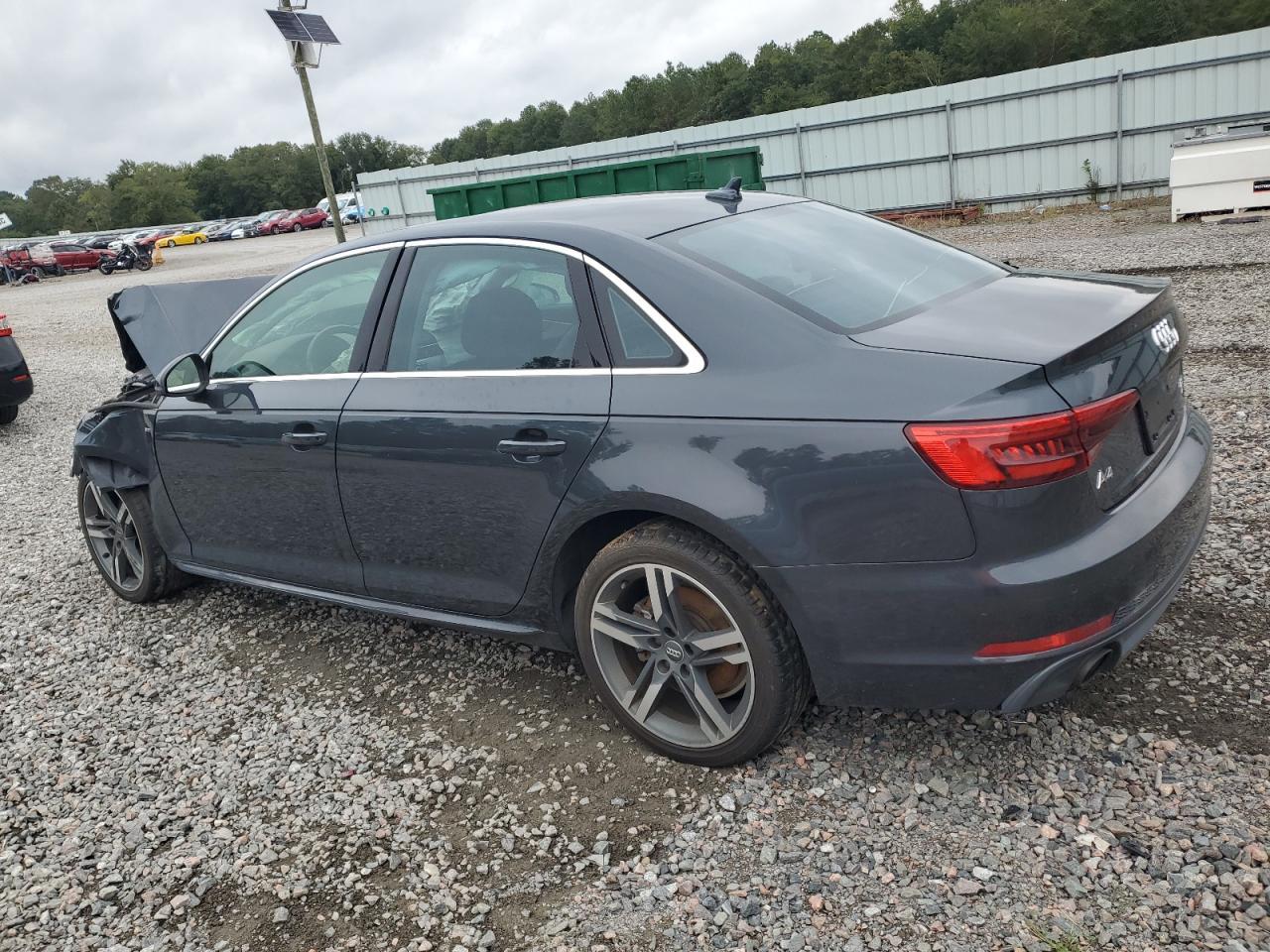 2017 Audi A4 Ultra Premium Plus - zdjęcie 2
