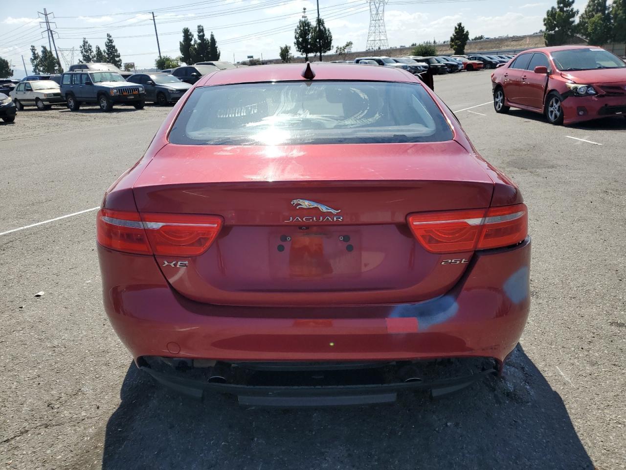 2018 Jaguar Xe Premium - zdjęcie 6