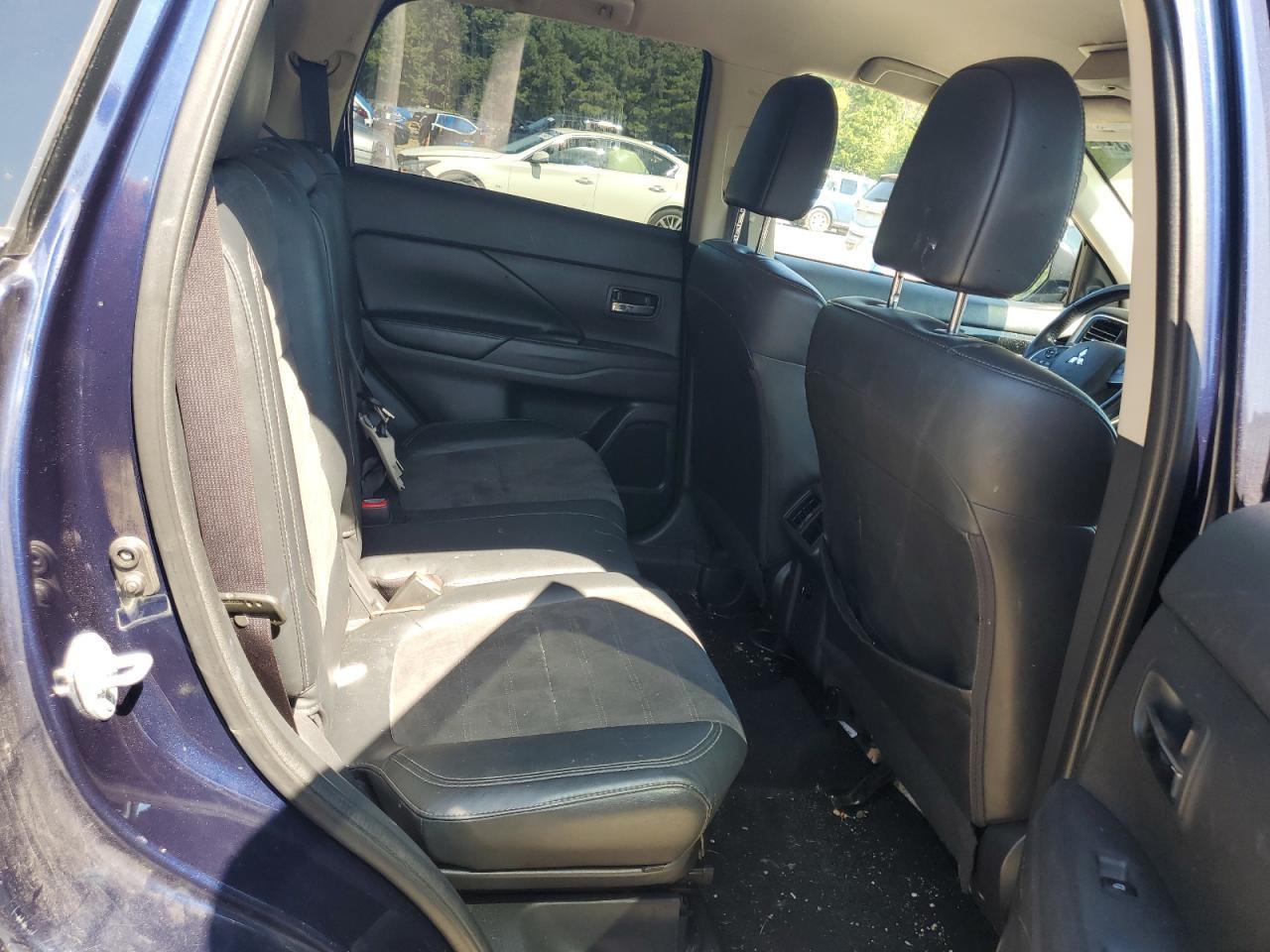 2019 Mitsubishi Outlander Se - zdjęcie 11